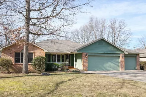 3 Wrongton Dr, Bella Vista, AR 72714