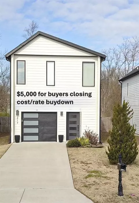 217 W Birch St, Rogers, AR 72756