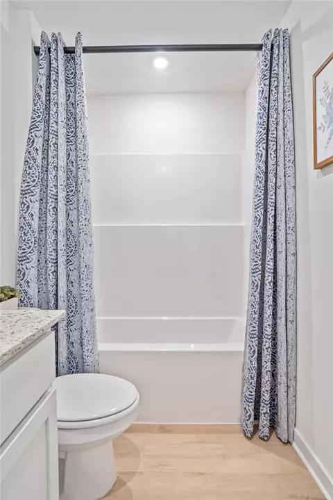 Bath - 3030 Amarillo Way, Centerton, AR 72736 photo 1 of 2