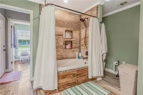 Bath - 3 Jared Ln, Conway, AR 72032 photo 1 of 2