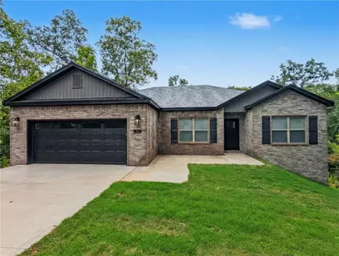 11 Penwith Ln, Bella Vista, AR 72714
