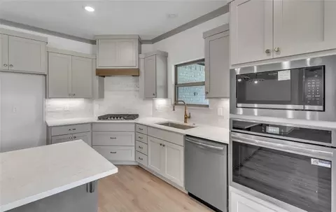 Kitchen - Undisclosed, Lowell, AR 72745 photo 1 of 2