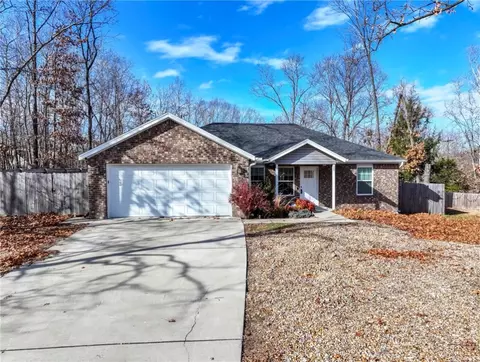 5 Renfrew Ln, Bella Vista, AR 72715