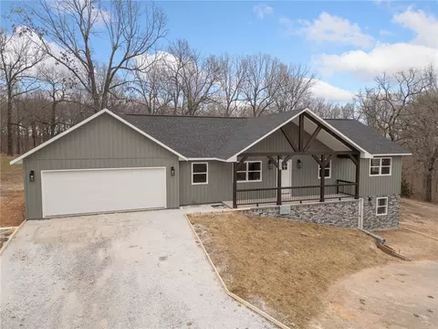 6135 Oak Leaf Dr, Harrison, AR 72601 photo 2