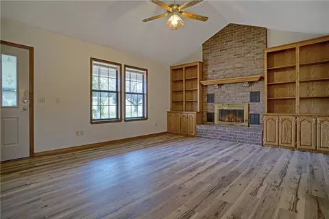 Living - 845 Singleton Rd, Dover, AR 72837 photo 4 of 4