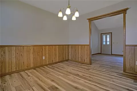 Dining - 845 Singleton Rd, Dover, AR 72837 photo 3 of 4