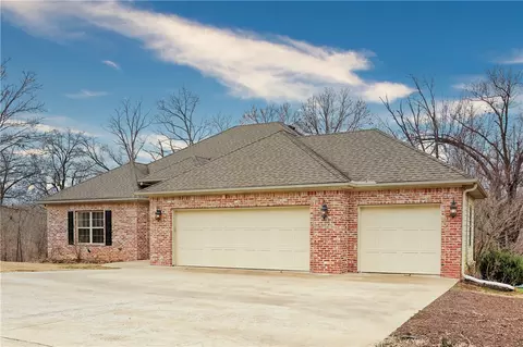 13815 Eastgate Dr, Rogers, AR 72756