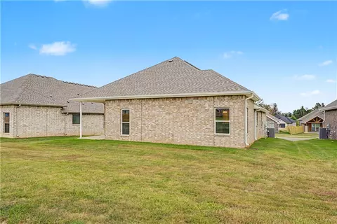 Exterior - 1150 Garrett Ln, Centerton, AR 72719 photo 7 of 8
