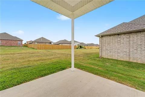 Exterior - 1150 Garrett Ln, Centerton, AR 72719 photo 4 of 8
