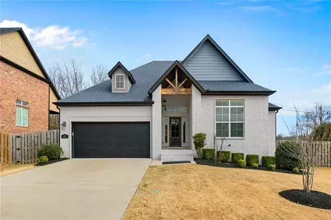 123 Angel Falls Ln, Springdale, AR 72762