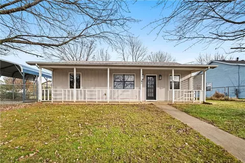 1186 Eubanks St, Decatur, AR 72722