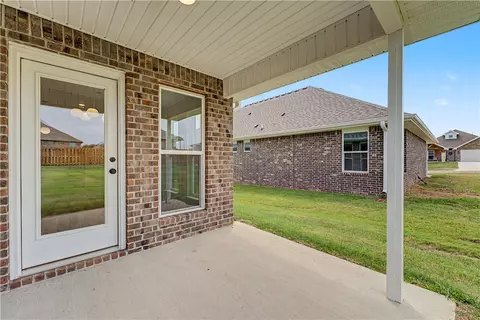 Exterior - 1160 Garrett Ln, Centerton, AR 72719 photo 7 of 9