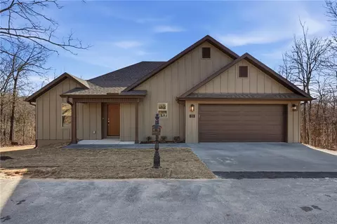 21 Glyndebourne Dr, Bella Vista, AR 72714