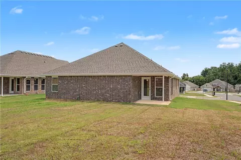 Exterior - 1170 Garrett Ln, Centerton, AR 72719 photo 7 of 9