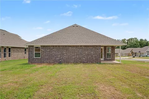 Exterior - 1170 Garrett Ln, Centerton, AR 72719 photo 8 of 9