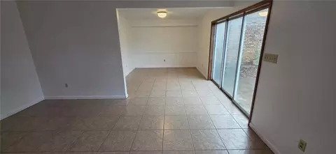 Living - 804 Smith Dr, Harrison, AR 72601 photo 2 of 4