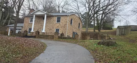 804 Smith Dr, Harrison, AR 72601