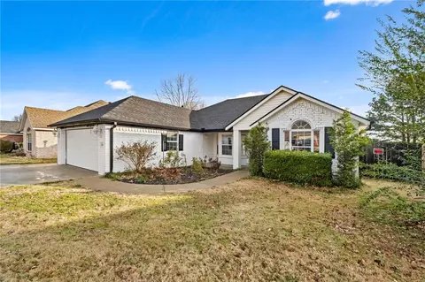 Exterior - 2541 Appleglen St, Springdale, AR 72764 photo 2 of 6