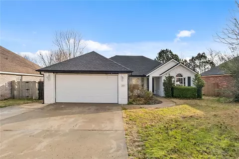 2541 Appleglen St, Springdale, AR 72764