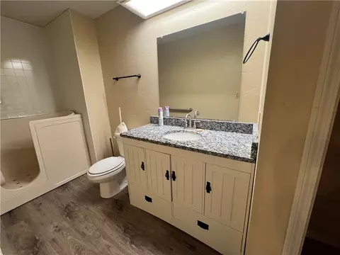 Bath - 92 206 Hwy, Harrison, AR 72601 photo 2 of 4