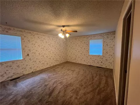 Bedroom - 92 206 Hwy, Harrison, AR 72601 photo 1 of 5