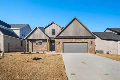 7004 High Meadow Blvd, Bentonville, AR 72713