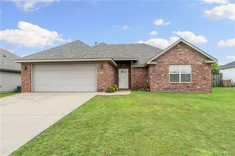 801 SW Castlewood St, Bentonville, AR 72712