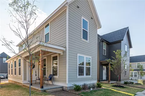 976 S Laramie Hts, Fayetteville, AR 72704