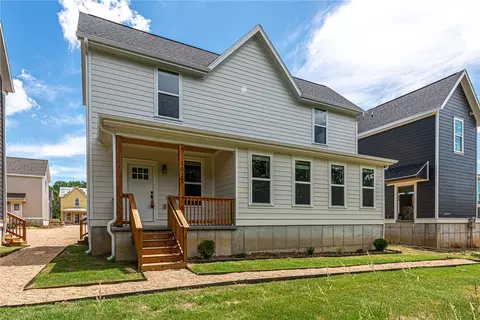 958 S Laramie Hts, Fayetteville, AR 72704