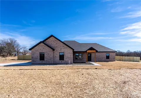 19012 Oakridge Ct, Siloam Springs, AR 72761