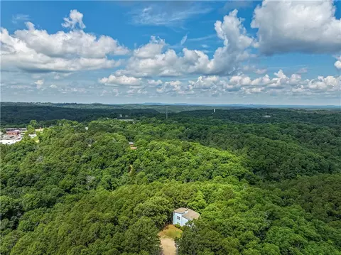 1 Drennon Dr, Eureka Springs, AR 72632