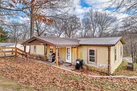 13113 Scenic Dr, Rogers, AR 72756