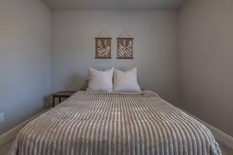 Bedroom - 570 Bonanza St, Centerton, AR 72719 photo 7 of 11