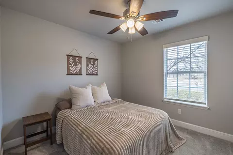 Bedroom - 570 Bonanza St, Centerton, AR 72719 photo 6 of 11