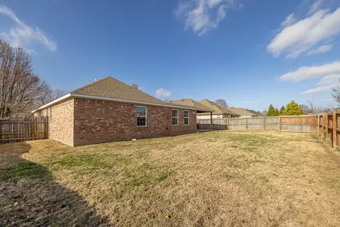 Exterior - 570 Bonanza St, Centerton, AR 72719 photo 6 of 8