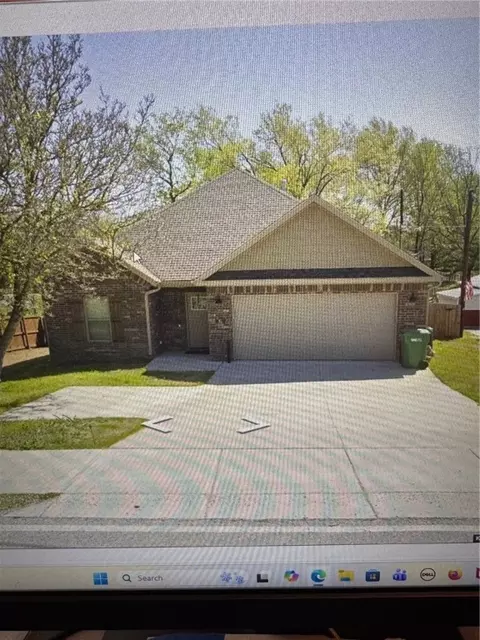 96 Double Springs Rd, Farmington, AR 72730