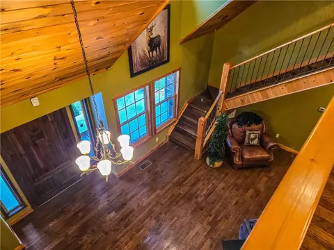 Entry Way - 4342 Harmon Rd, Harrison, AR 72601 photo 7 of 10