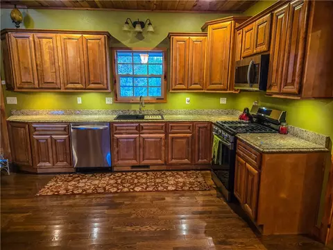 Kitchen - 4342 Harmon Rd, Harrison, AR 72601 photo 1 of 1
