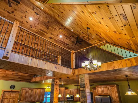 Entry Way - 4342 Harmon Rd, Harrison, AR 72601 photo 2 of 10
