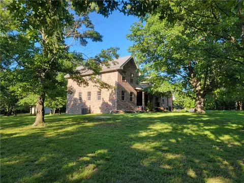 Exterior - 4342 Harmon Rd, Harrison, AR 72601 photo 5 of 15