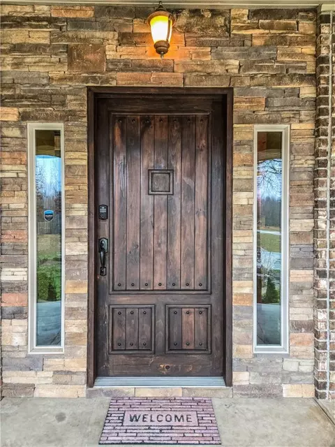 Entry Way - 4342 Harmon Rd, Harrison, AR 72601 photo 1 of 10