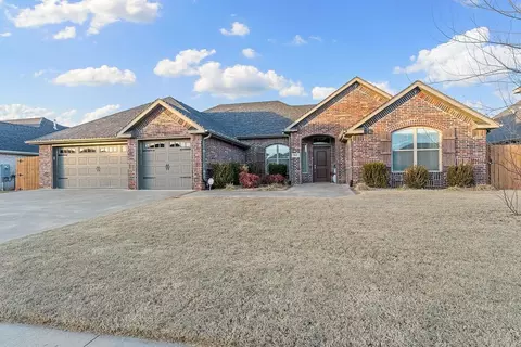 320 Chaparral St, Centerton, AR 72719