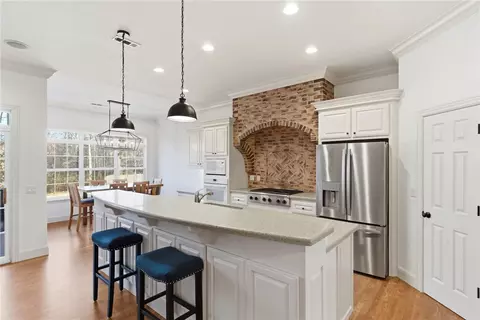 6715 Shadow Valley Rd, Rogers, AR 72758