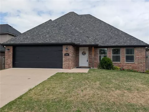 711 Taylor St, Siloam Springs, AR 72761