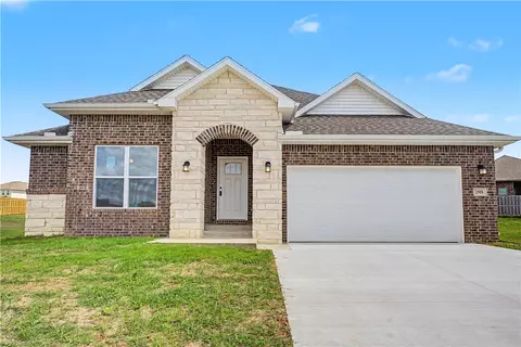 2500 Goldspur Ct, Centerton, AR 72712