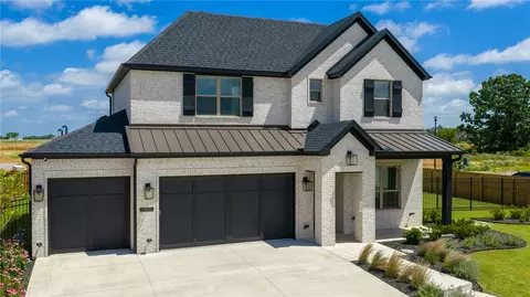 8801 Starry Night Dr, Bentonville, AR 72713