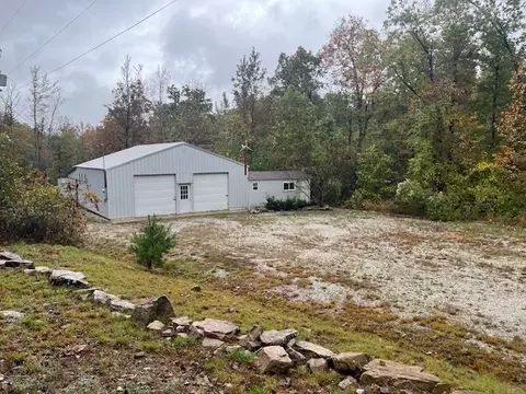 Exterior - 185 Petters Rd, Mountain View, AR 72560 photo 2 of 6