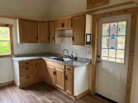 Kitchen - 185 Petters Rd, Mountain View, AR 72560 photo 1 of 2