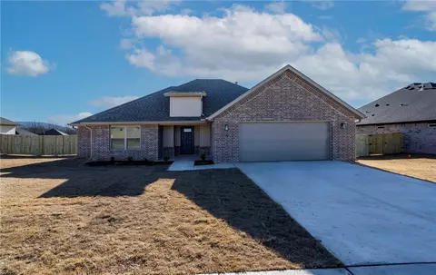75 W Pitts St, Farmington, AR 72730
