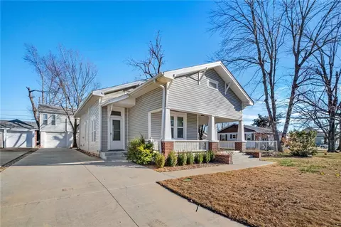 615 N 3rd St, Rogers, AR 72756